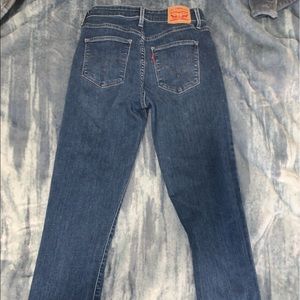 Classic Midrise Levis size 4 jeans